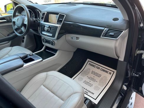 Used 2016 Mercedes-Benz GL 320 BlueTEC 4MATIC image 26