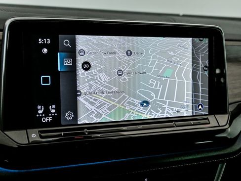 Certified 2025 Volkswagen Atlas SEL Premium R-Line image 17