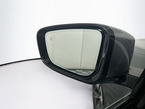 Used 2024 BMW 330i Sedan w/ Convenience Package RWD image 16