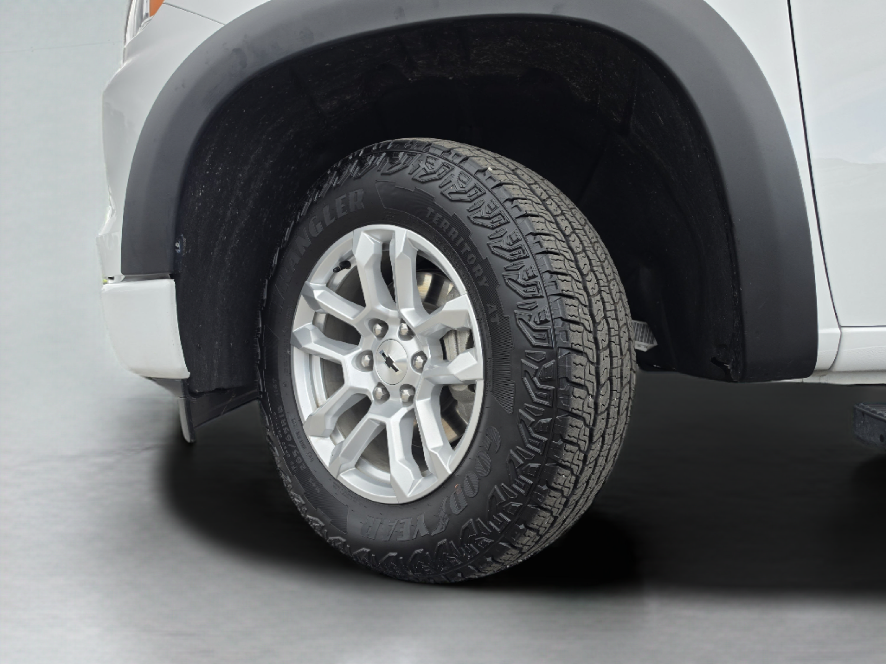 Used 2025 Chevrolet Silverado 1500 RST AWD/4WD image 42