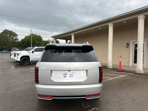 New 2026 Hyundai Palisade Calligraphy FWD image 7