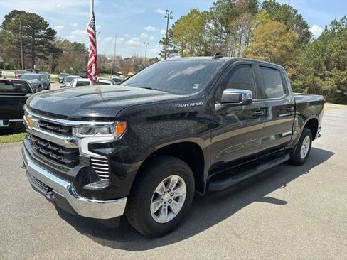 Used 2023 Chevrolet Silverado 1500 LT image 3
