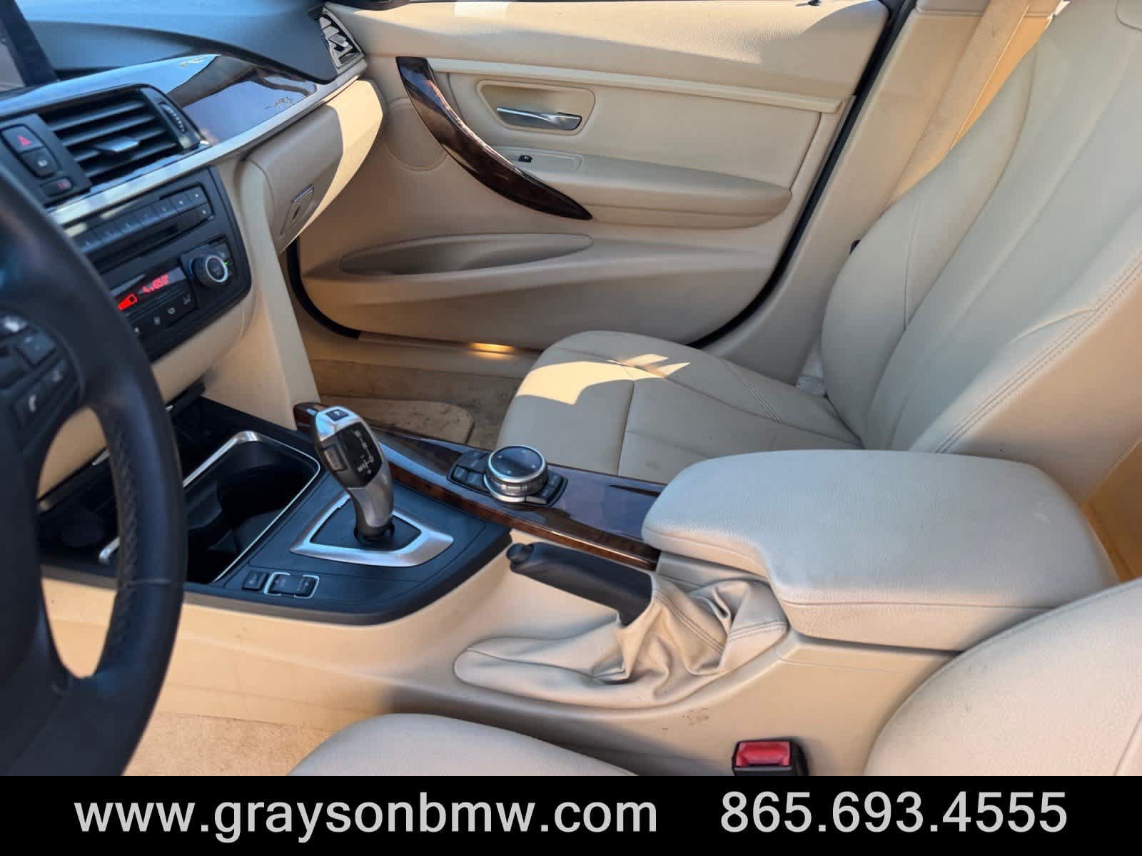 Used 2014 BMW 320i xDrive Sedan AWD/4WD image 12