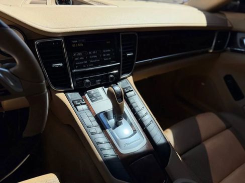 Used 2014 Porsche Panamera image 56