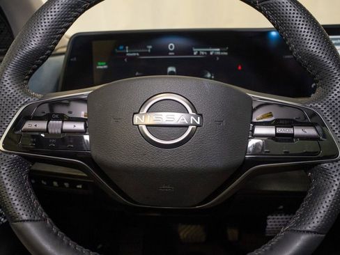 Certified 2025 Nissan Ariya Platinum image 20