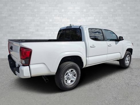 Used 2022 Toyota Tacoma SR image 5