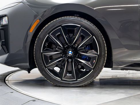 Used 2023 BMW 760i xDrive AWD/4WD image 48