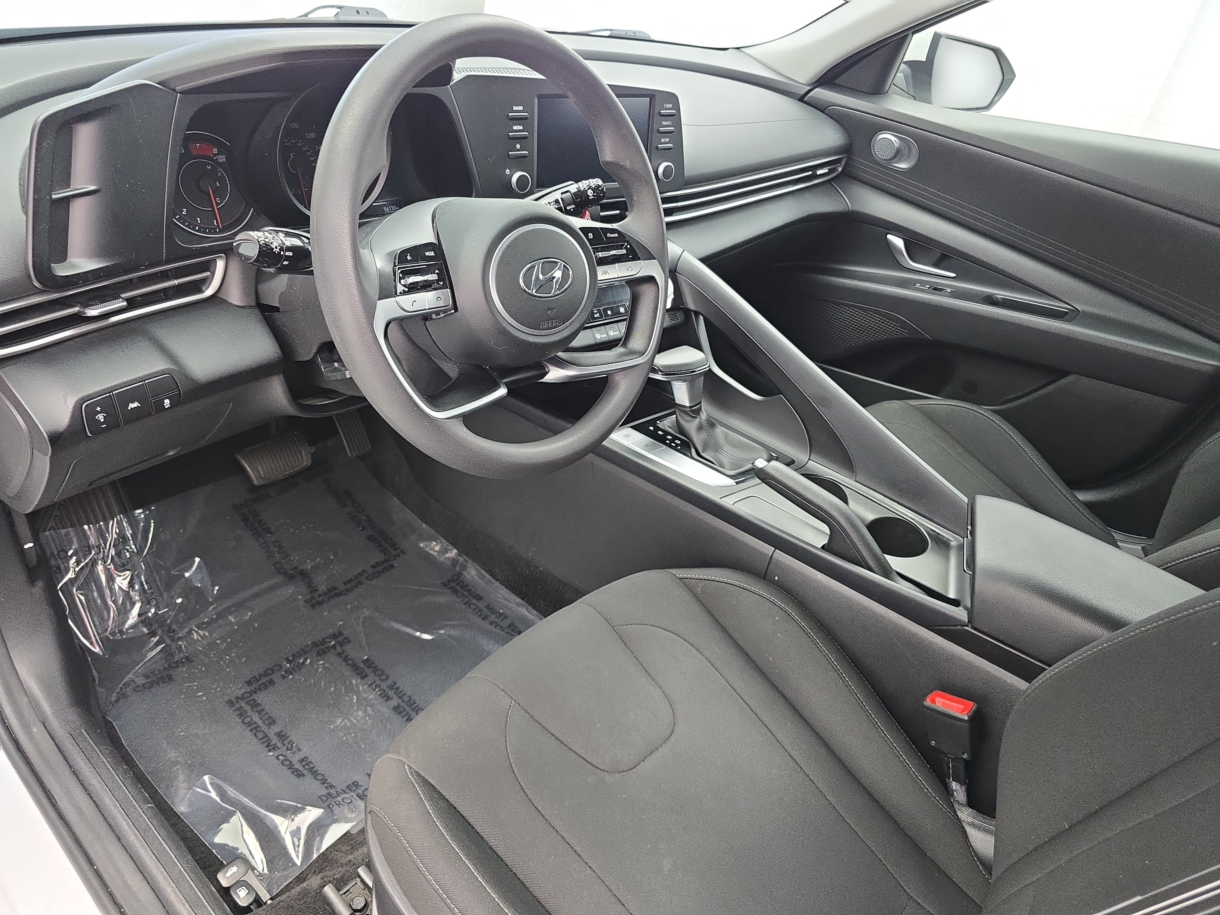Used 2022 Hyundai Elantra SEL FWD image 15