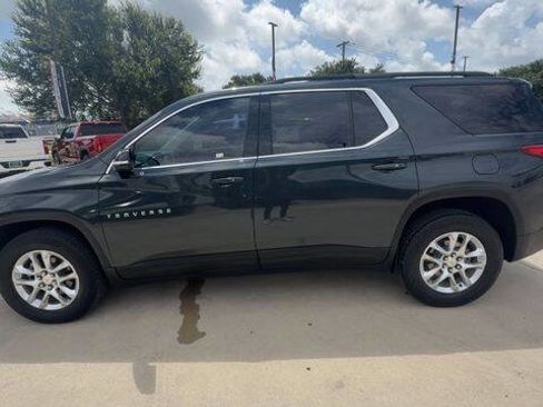 Used 2021 Chevrolet Traverse LT FWD image 5