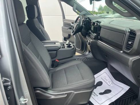 Used 2023 Chevrolet Silverado 1500 LT AWD/4WD image 31