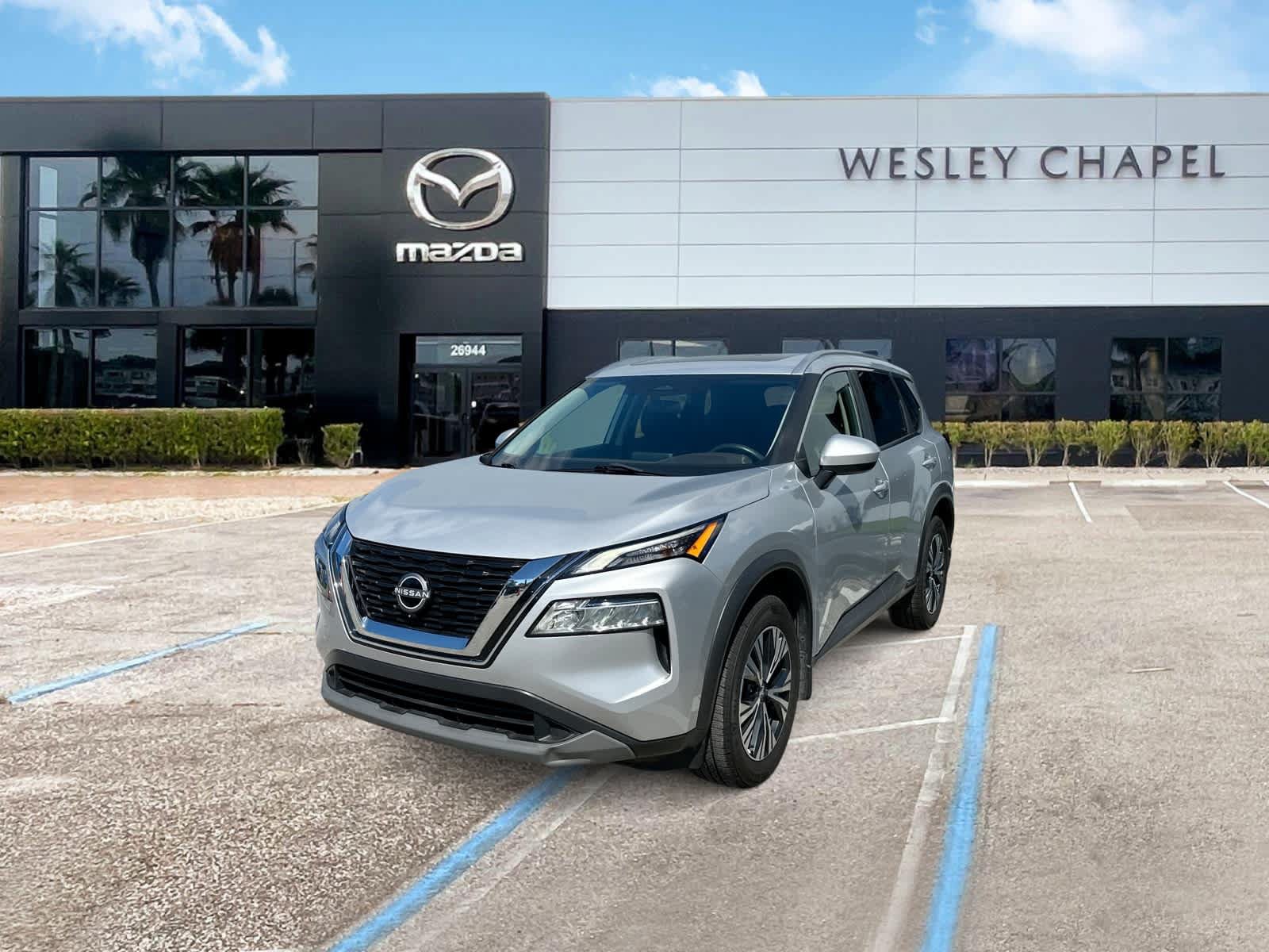 Used 2023 Nissan Rogue SV w/ SV Premium B Package FWD image 1