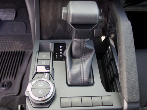 Used 2026 Toyota Tacoma SR5 image 23