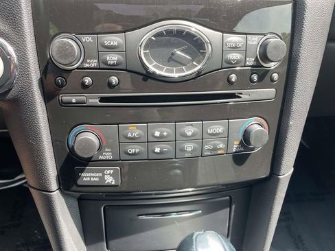 Used 2016 INFINITI QX70 AWD w/ Premium Package image 22