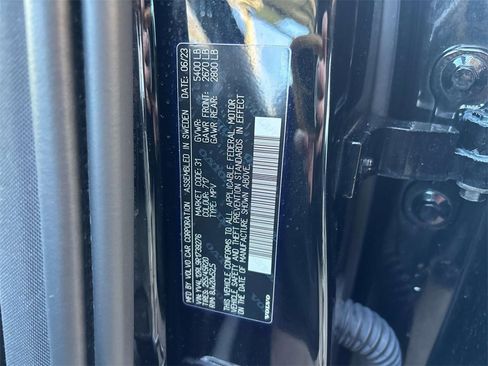 Used 2024 Volvo XC60 B5 Plus w/ Protection Package Premier image 31