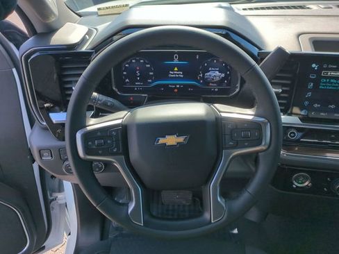Used 2024 Chevrolet Silverado 1500 LT image 14