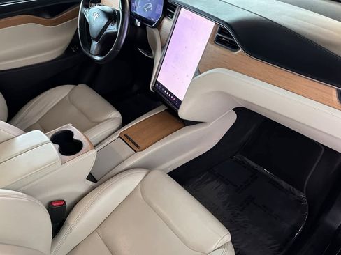 Used 2020 Tesla Model X Long Range image 19