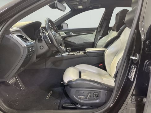Used 2018 Genesis G80 3.3T Sport RWD image 9