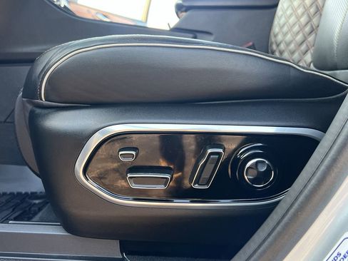 Used 2022 Jeep Grand Cherokee L Summit image 19