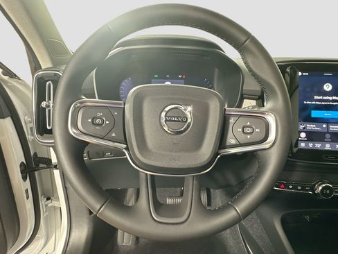 New 2026 Volvo XC40 B4 Core FWD image 12