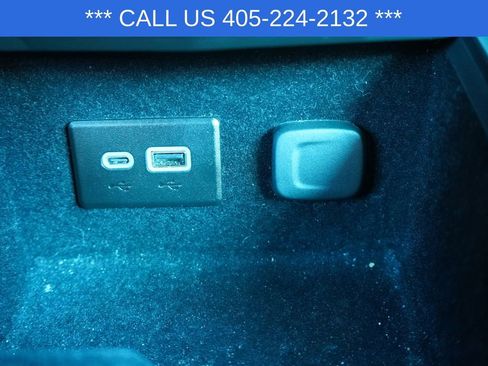 Used 2025 Cadillac XT4 Premium Luxury image 38