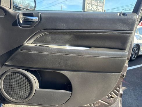 Used 2017 Jeep Compass Latitude image 20