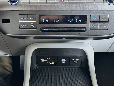 Used 2024 Hyundai Kona SEL FWD image 16
