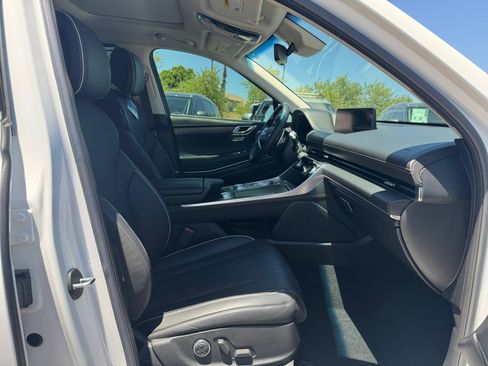 Used 2021 Genesis GV80 2.5T w/ Prestige Package 05 RWD image 19