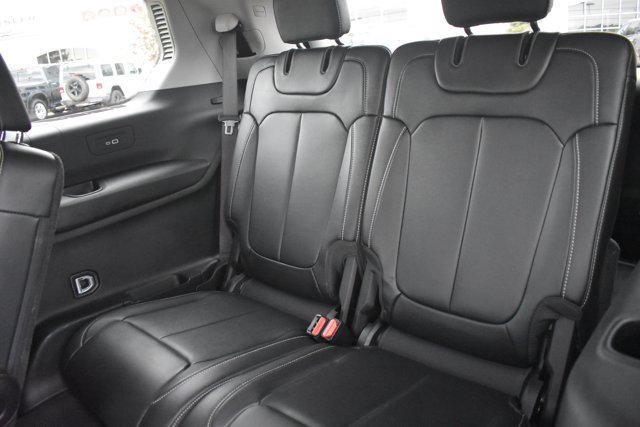 Used 2023 Jeep Grand Cherokee L Limited AWD/4WD image 18