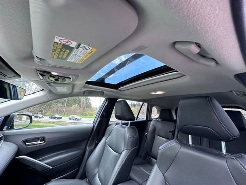 Used 2023 Toyota Corolla Cross XLE w/ Convenience Package image 13