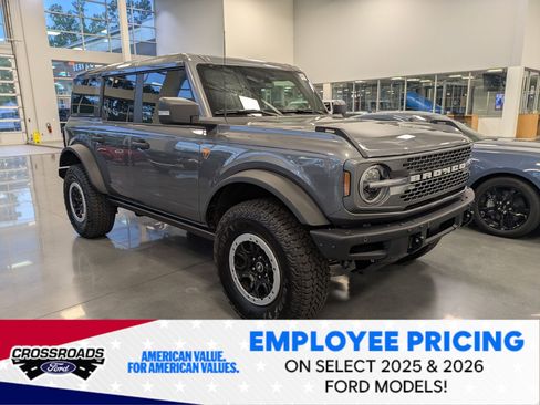 New 2025 Ford Bronco Badlands AWD/4WD image 1