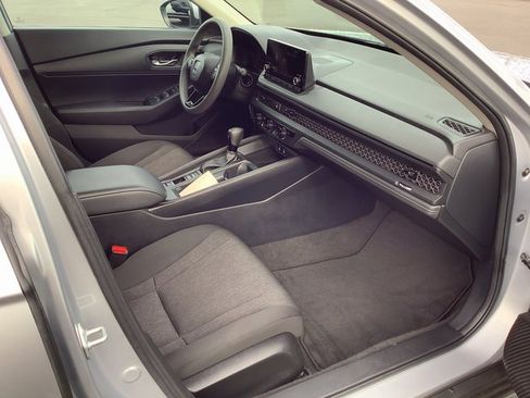 Used 2023 Honda Accord LX image 33