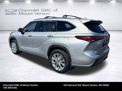 Used 2020 Toyota Highlander Limited AWD/4WD image 3