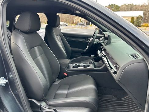 Used 2025 Honda Civic Sport image 43