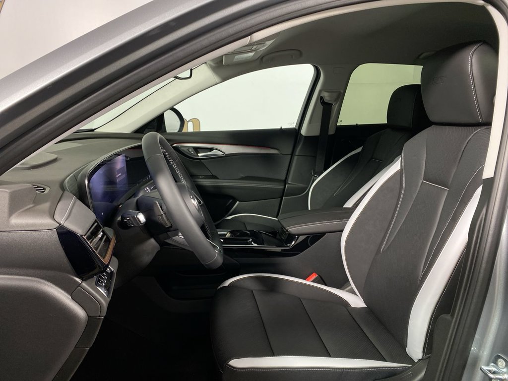 Used 2026 Buick Envision Sport Touring AWD/4WD image 11