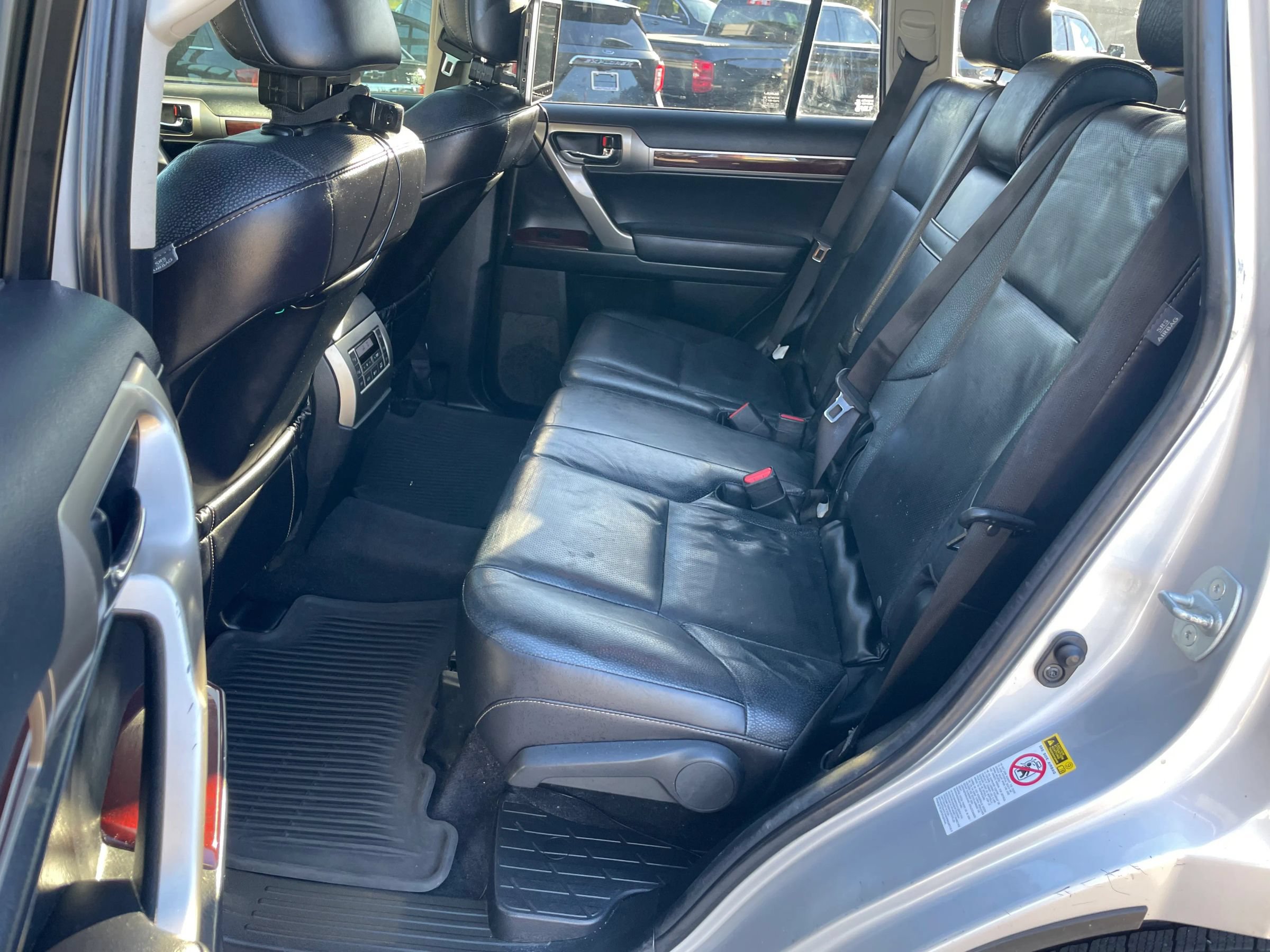 Used 2014 Lexus GX 460 w/ Premium Package AWD/4WD image 15