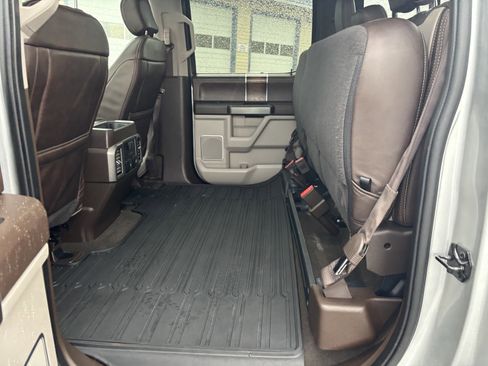 Used 2019 Ford F150 Limited image 27