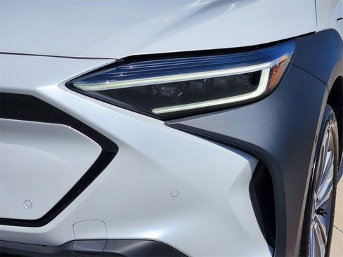 Used 2023 Subaru Solterra AWD image 5