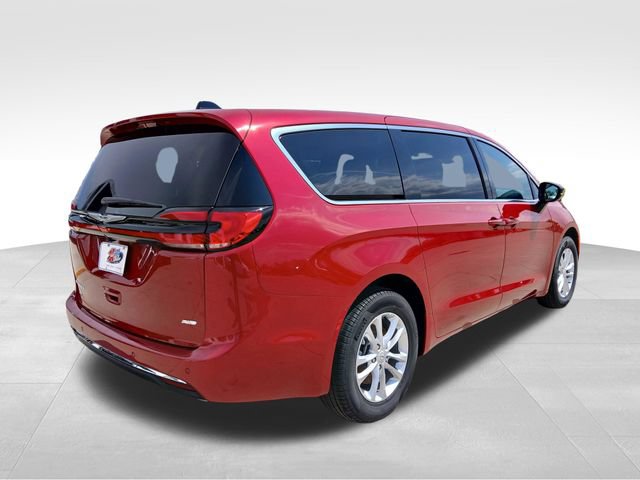 New 2026 Chrysler Pacifica Select AWD/4WD image 4