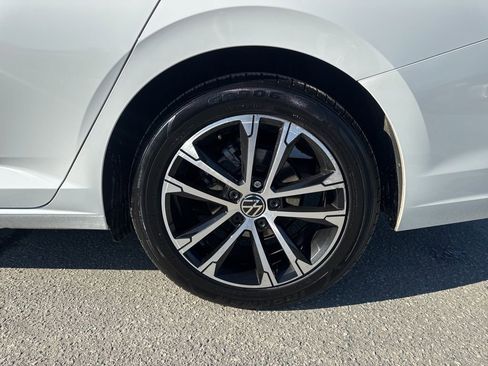 Used 2025 Volkswagen Jetta Sport image 25