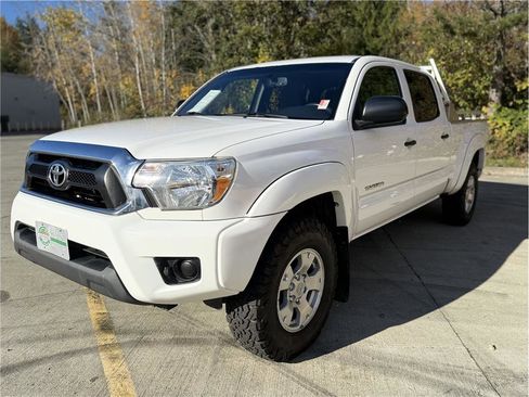 Used 2015 Toyota Tacoma 4x4 Double Cab image 3