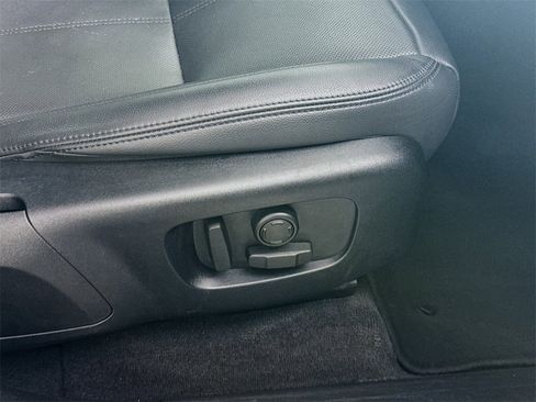 Used 2024 Land Rover Range Rover Velar S image 23