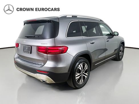 Used 2026 Mercedes-Benz GLB 250 4MATIC image 5