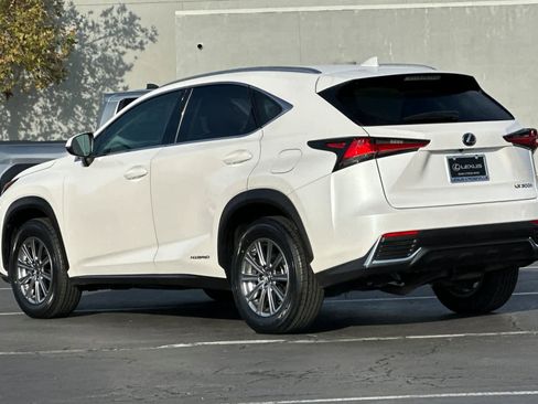 Used 2018 Lexus NX 300h AWD image 7