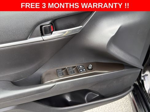 Used 2021 Toyota Camry SE FWD image 12