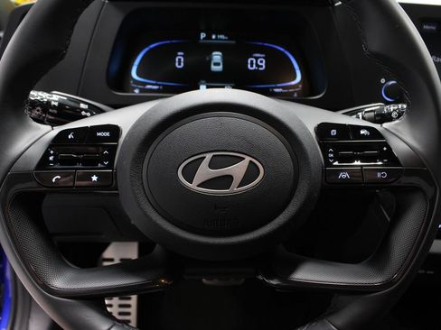 Used 2025 Hyundai Elantra Sport FWD image 29