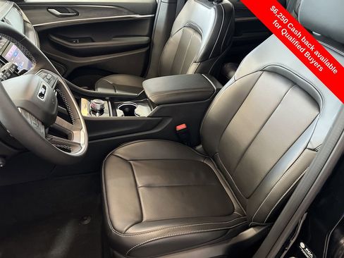 New 2025 Jeep Grand Cherokee Limited w/ Luxury Tech Group II image 20