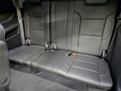 Used 2019 GMC Yukon SLT w/ Premium Edition RWD image 10