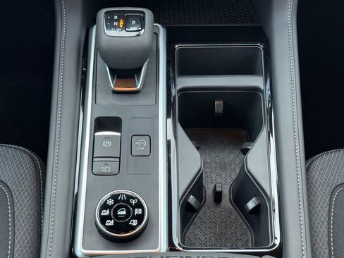 New 2026 Nissan Pathfinder SV AWD/4WD image 18