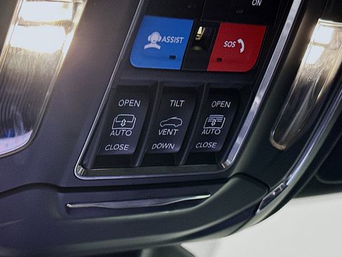 Used 2024 Jeep Grand Cherokee Limited 4xe w/ Luxury Tech Group II image 26