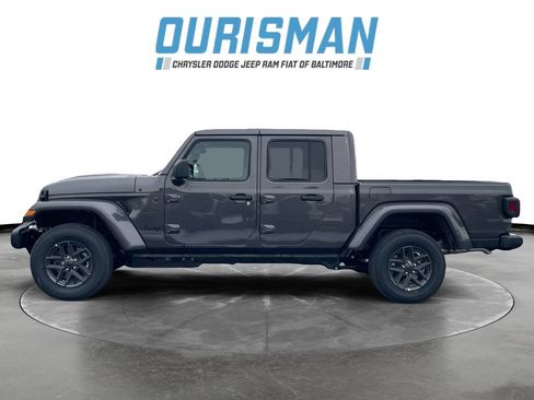 New 2026 Jeep Gladiator Sport AWD/4WD image 3